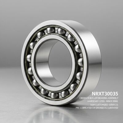 NRXT30035 단단한 강철 내부 고리 및 OEM 사용자 정의 서비스와 함께 크로스 롤러 베어링 집합 전유 또는 기름 / 기름유유